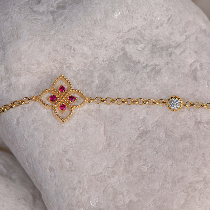 Gold-plated 925 sterling silver chain bracelet with floral motif and pink zircon stones